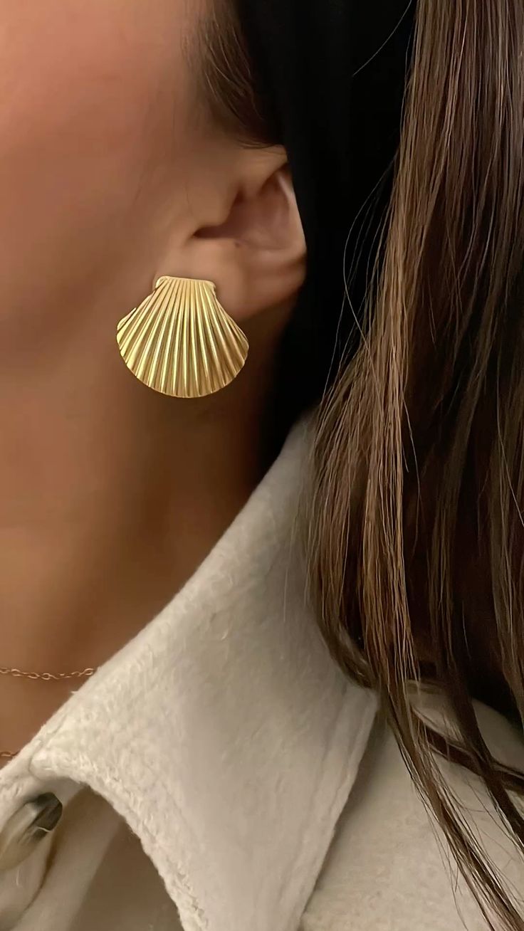 BOUCLES D’OREILLES